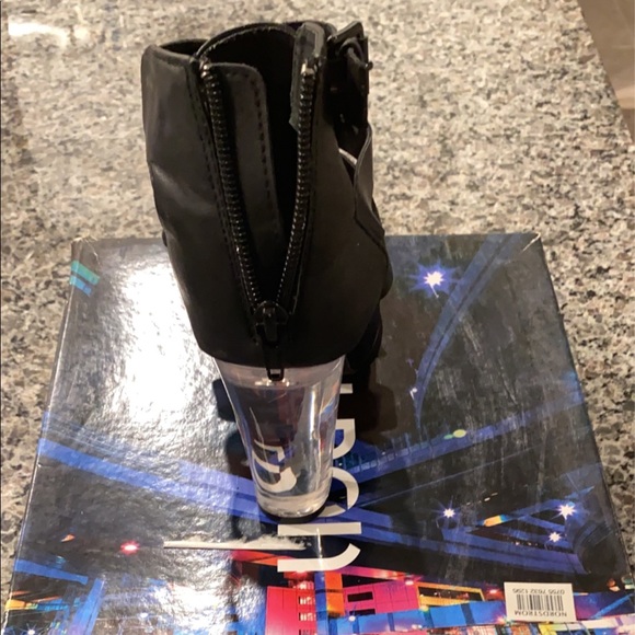 Tildon Shies-Heels - Picture 2 of 2